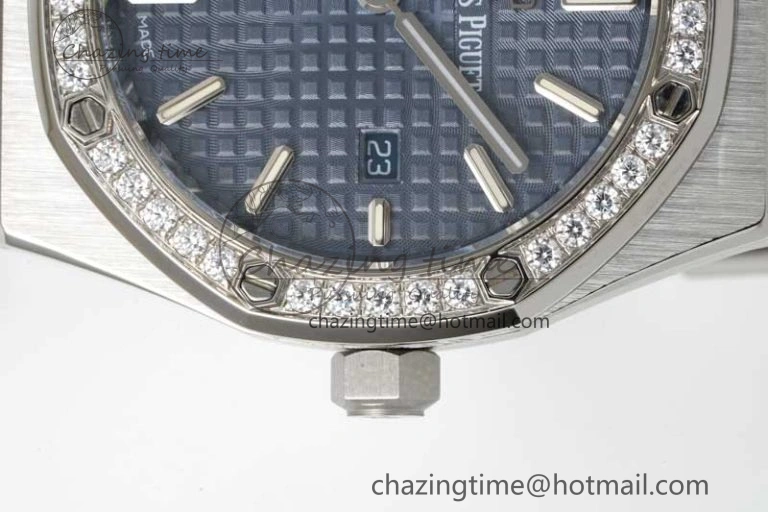 Royal Oak 33mm Ladies SS 8F Best Edition Blue Dial Diamonds Bezel on SS Bracelet Quartz