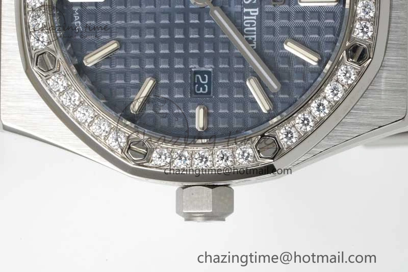 Royal Oak 33mm Ladies SS 8F Best Edition Blue Dial Diamonds Bezel on SS Bracelet Quartz
