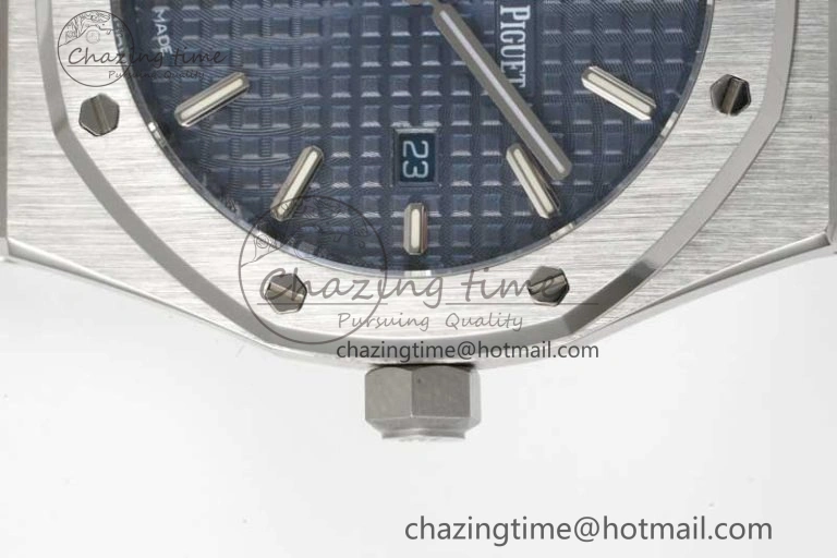 Royal Oak 33mm Ladies SS 8F Best Edition Blue Dial on SS Bracelet Quartz