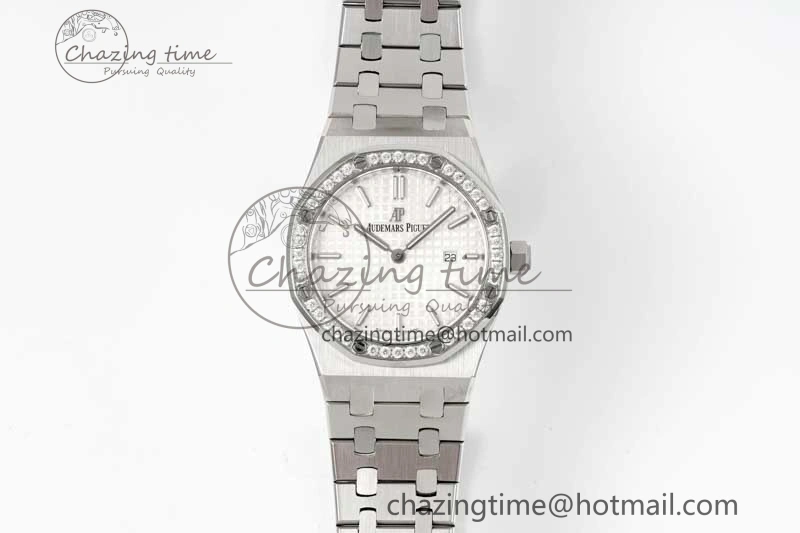 Royal Oak 33mm Ladies SS 8F Best Edition White Dial Diamonds Bezel on SS Bracelet Quartz