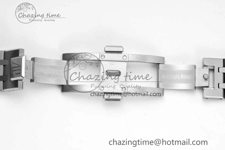 Royal Oak 33mm Ladies SS 8F Best Edition White Dial on SS Bracelet Quartz