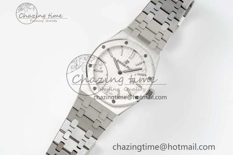 Royal Oak 33mm Ladies SS 8F Best Edition White Dial on SS Bracelet Quartz