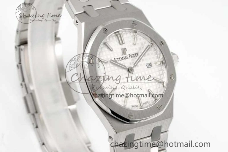 Royal Oak 33mm Ladies SS 8F Best Edition White Dial on SS Bracelet Quartz