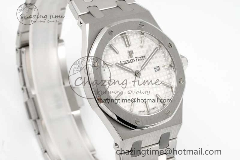 Royal Oak 33mm Ladies SS 8F Best Edition White Dial on SS Bracelet Quartz
