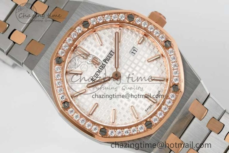 Royal Oak 33mm Ladies SS RG 8F Best Edition White Dial Diamonds Bezel on SS RG Bracelet Quartz
