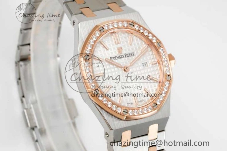 Royal Oak 33mm Ladies SS RG 8F Best Edition White Dial Diamonds Bezel on SS RG Bracelet Quartz