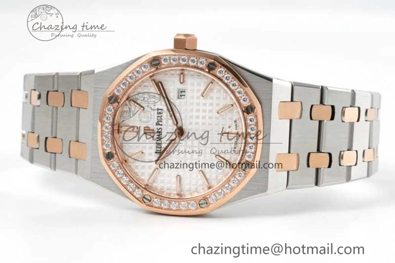 Royal Oak 33mm Ladies SS RG 8F Best Edition White Dial Diamonds Bezel on SS RG Bracelet Quartz