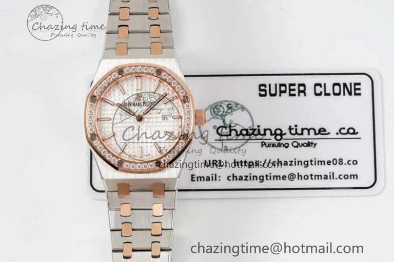 Royal Oak 33mm Ladies SS RG 8F Best Edition White Dial Diamonds Bezel on SS RG Bracelet Quartz