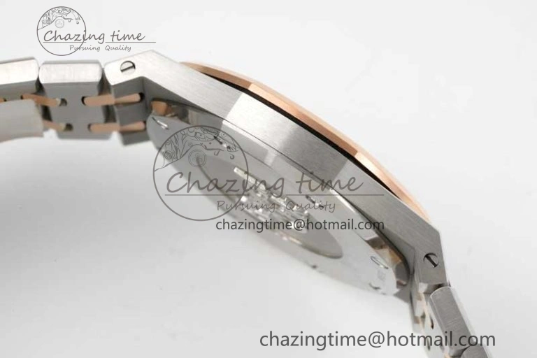 Royal Oak 33mm Ladies SS RG 8F Best Edition White Dial on SS RG Bracelet Quartz