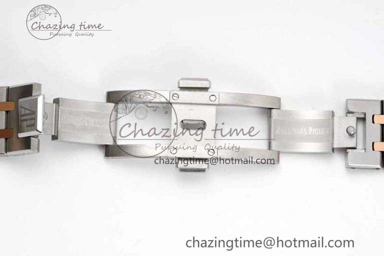 Royal Oak 33mm Ladies SS RG 8F Best Edition White Dial on SS RG Bracelet Quartz