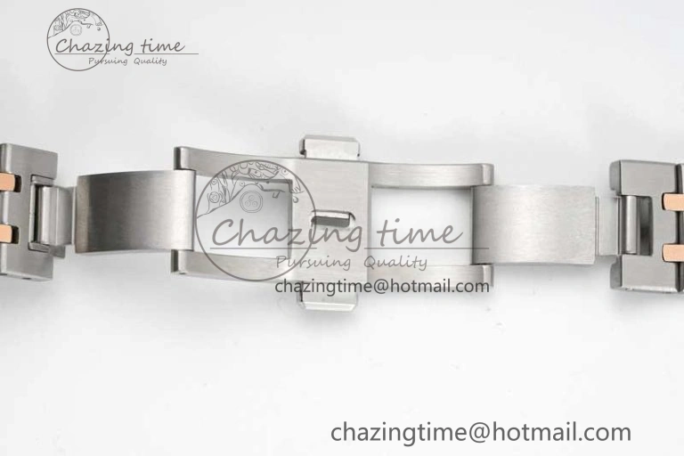 Royal Oak 33mm Ladies SS RG 8F Best Edition White Dial on SS RG Bracelet Quartz
