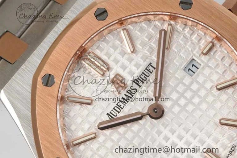 Royal Oak 33mm Ladies SS RG 8F Best Edition White Dial on SS RG Bracelet Quartz