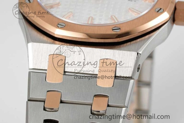Royal Oak 33mm Ladies SS RG 8F Best Edition White Dial on SS RG Bracelet Quartz