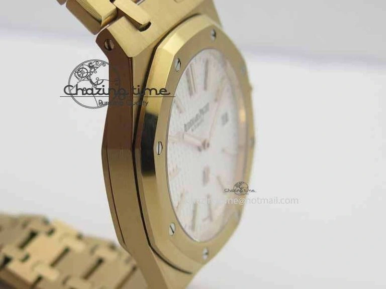 Royal Oak 39mm 15202 RG White Dial On RG Bracelet MIYOTA9015