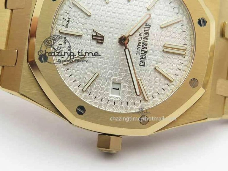 Royal Oak 39mm 15202 RG White Dial On RG Bracelet MIYOTA9015