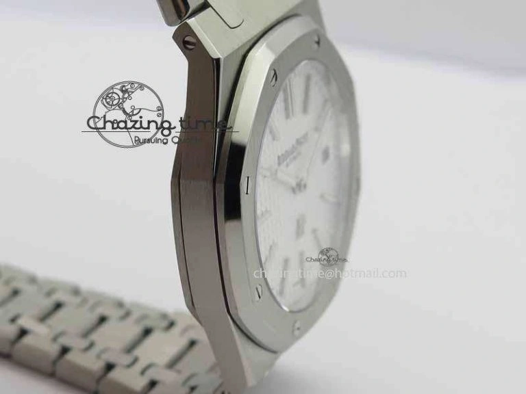 Royal Oak 39mm 15202 SS White Dial On SS Bracelet MIYOTA9015
