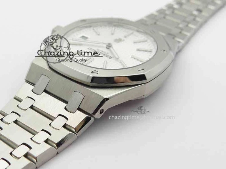 Royal Oak 39mm 15202 SS White Dial On SS Bracelet MIYOTA9015