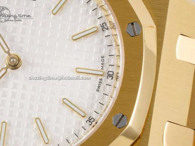 Royal Oak 39mm 15202 YG BF 1:1 Best Edition White Textured Dial on YG Bracelet A2121