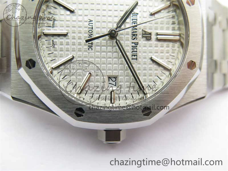 Royal Oak 41mm 15400 SS ZF 1:1 Best Edition White Textured Dial on SS Bracelet SA3120 Super Clone