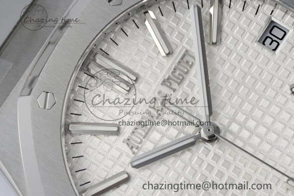 Royal Oak 41mm 15510 “50th Anniversary” SS ZF 1:1 Best Edition White Textured Dial on SS Bracelet A4302