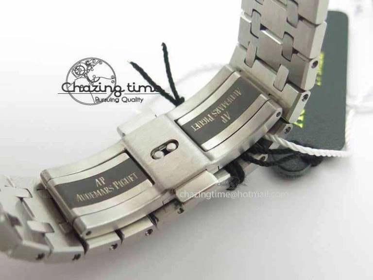 Royal Oak 41mm 26331 Chrono SS Black Textured Dial White Subdial On SS Bracelet A7750
