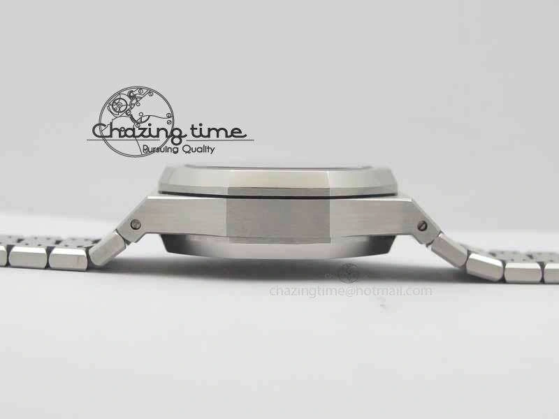 Royal Oak 41mm 26331 Chrono SS White Textured Dial Black Subdial On SS Bracelet A7750