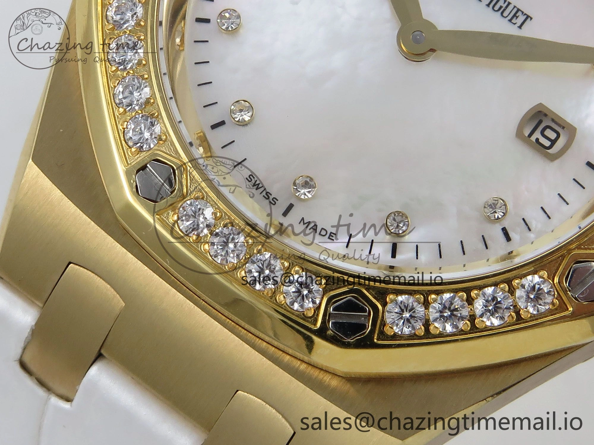 Royal Oak Ladies 33mm YG DRF Best Edition MOP Dial Diamonds Bezel on White Rubber Strap ETA Quartz
