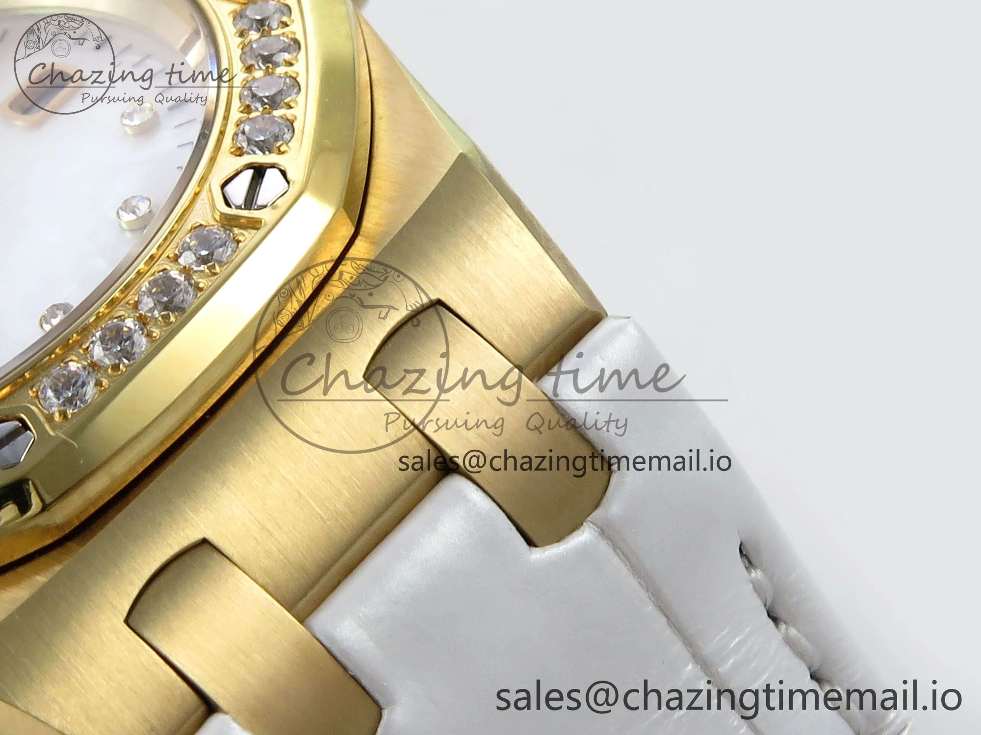 Royal Oak Ladies 33mm YG DRF Best Edition MOP Dial Diamonds Bezel on White Rubber Strap ETA Quartz
