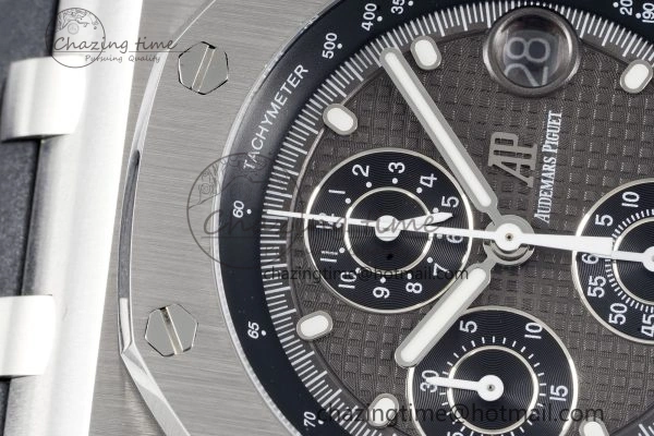 Royal Oak Offshore 42mm SS APF 1:1 Best Edition Gray Dial on Black Rubber Strap A4404