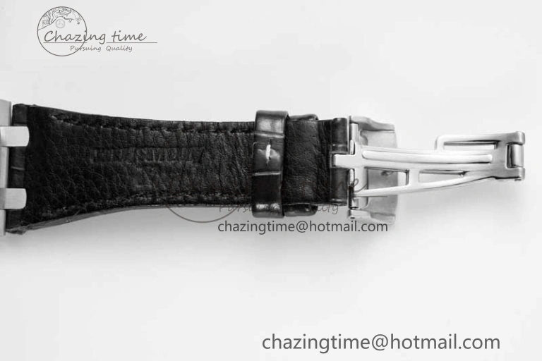Royal Oak Offshore 42mm SS APF 1:1 Best Edition White Black Dial on Black Leather Strap A7750