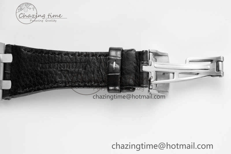 Royal Oak Offshore 42mm SS APF 1:1 Best Edition White Black Dial on Black Leather Strap A7750