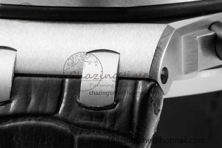 Royal Oak Offshore 42mm SS APF 1:1 Best Edition White Black Dial on Black Leather Strap A7750