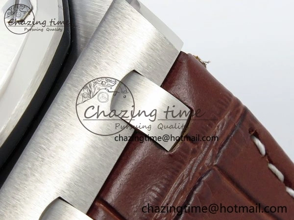 Royal Oak Offshore 42mm Safari SS APF 1:1 Best Edition White Dial on Brown Leather Strap A7750