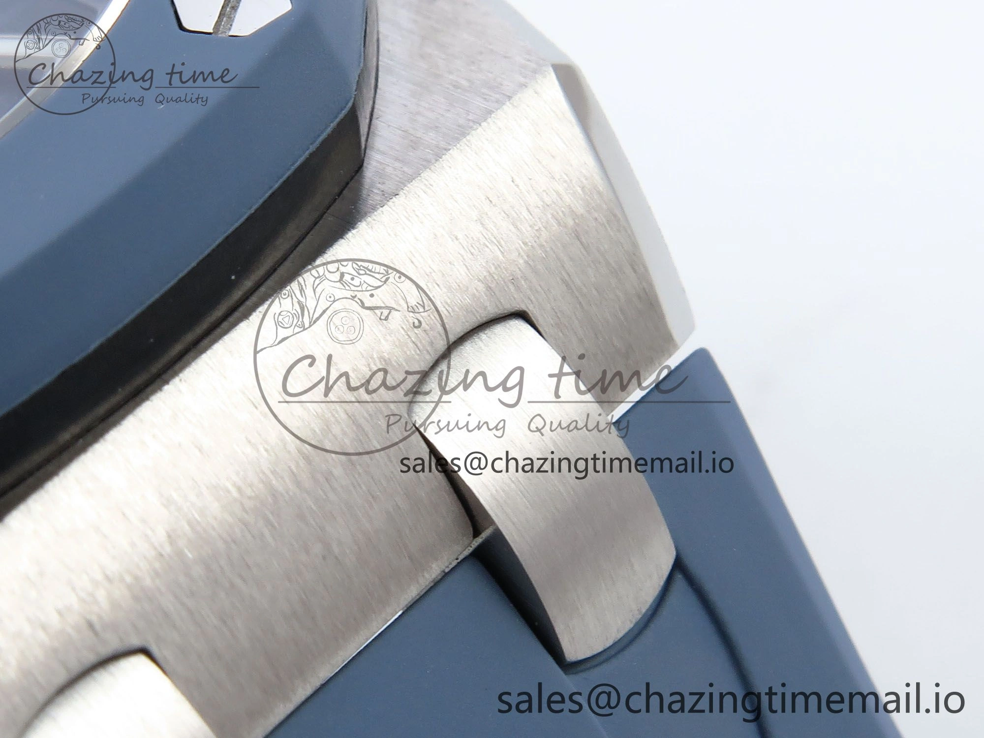 Royal Oak Offshore 43mm 15605SK APPF Best Edition Titanium Blue Dial on Blue Rubber Strap SA4302