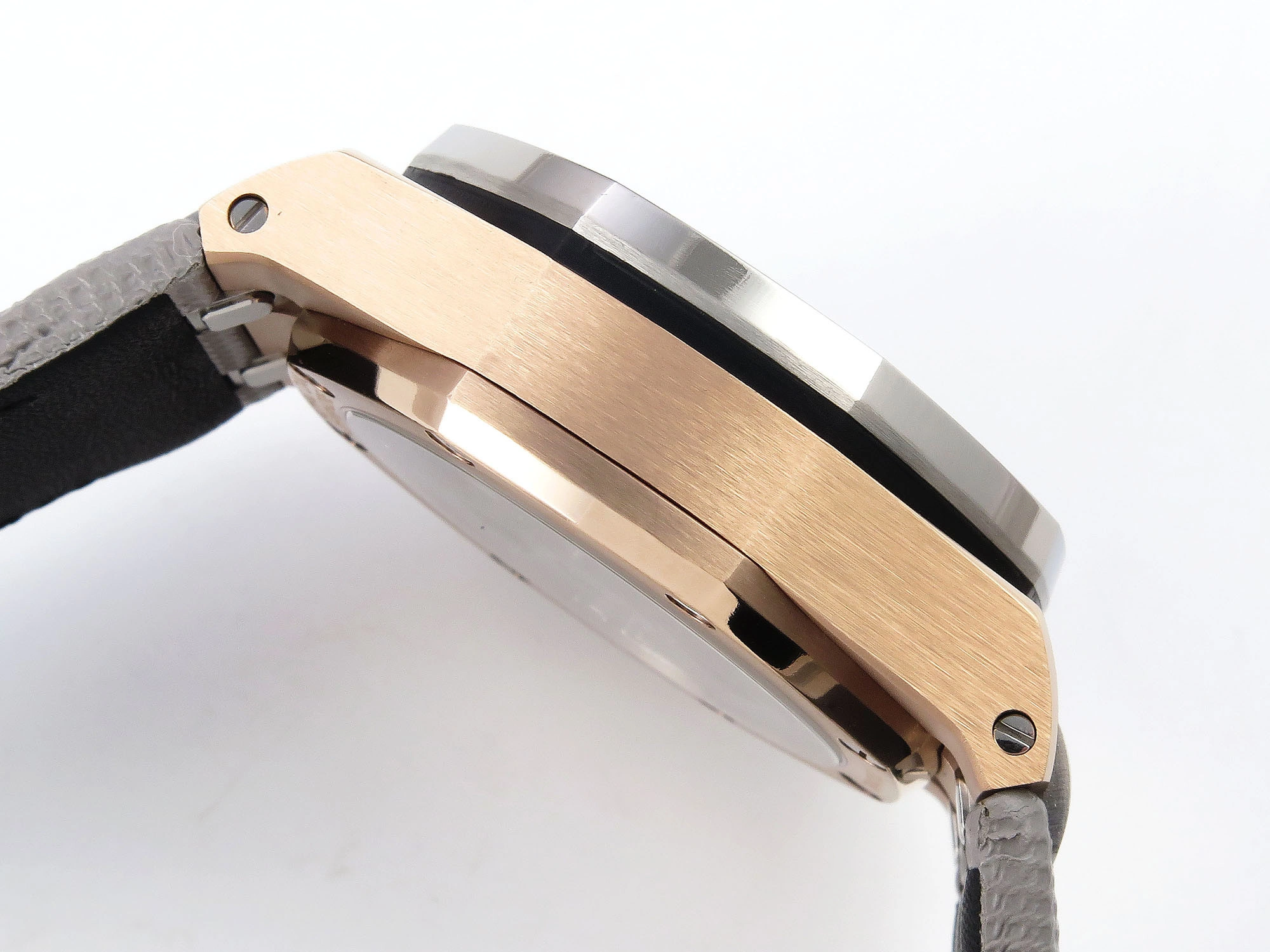 Royal Oak Offshore 43mm 26420oi RG Titanium APPF Best Edition Gray Dial on Gray Nylon Strap A4401