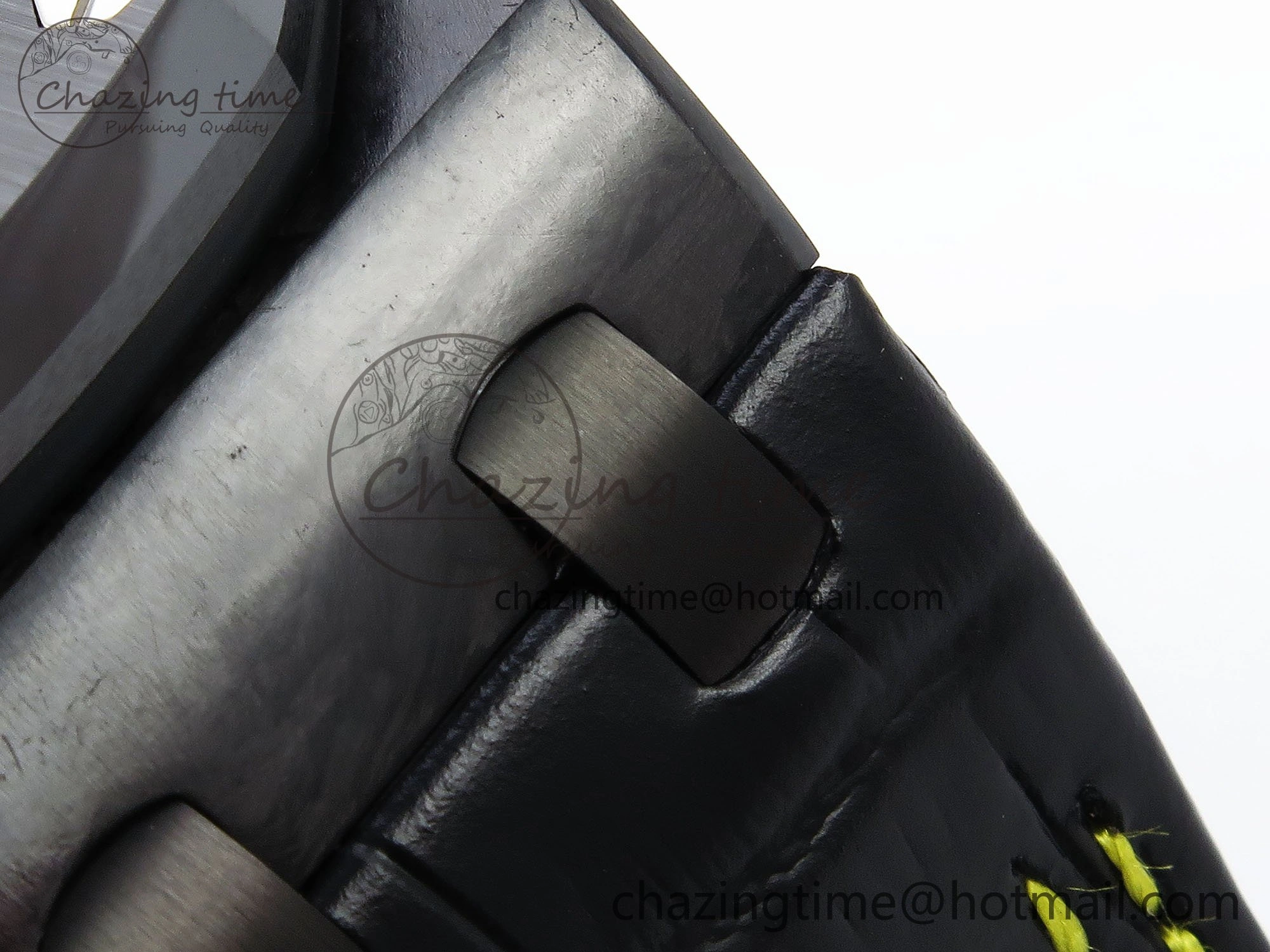 Royal Oak Offshore ‘Bumble Bee’ APF Best Edition on Black Rubber Strap A3126