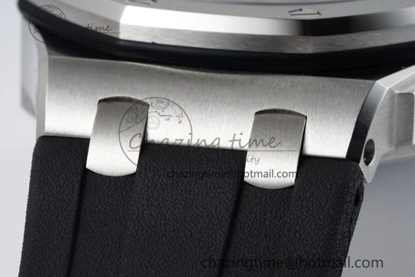 Royal Oak Offshore Diver 15703 RSF 1:1 Best Edition on Rubber Strap A2824