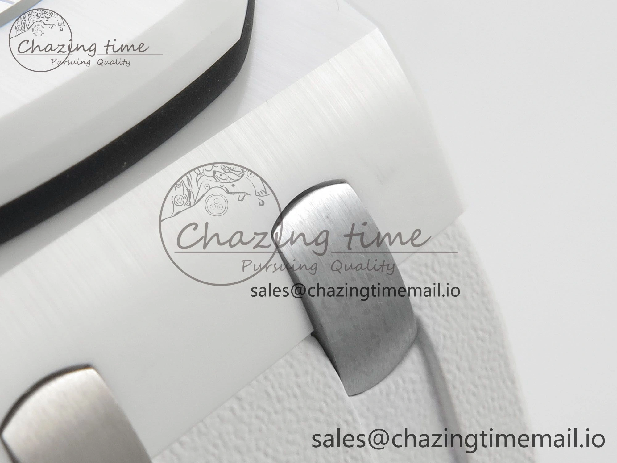 Royal Oak Offshore Diver 15707 White Ceramic APSF White Dial on White Rubber Strap SH3120 Super Clone