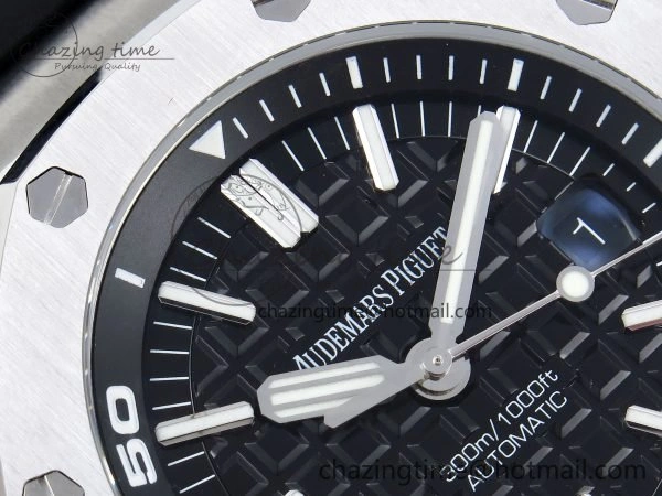 Royal Oak Offshore Diver 15710 APSF 1:1 Best Edition Black Dial on Black Rubber Strap A3120