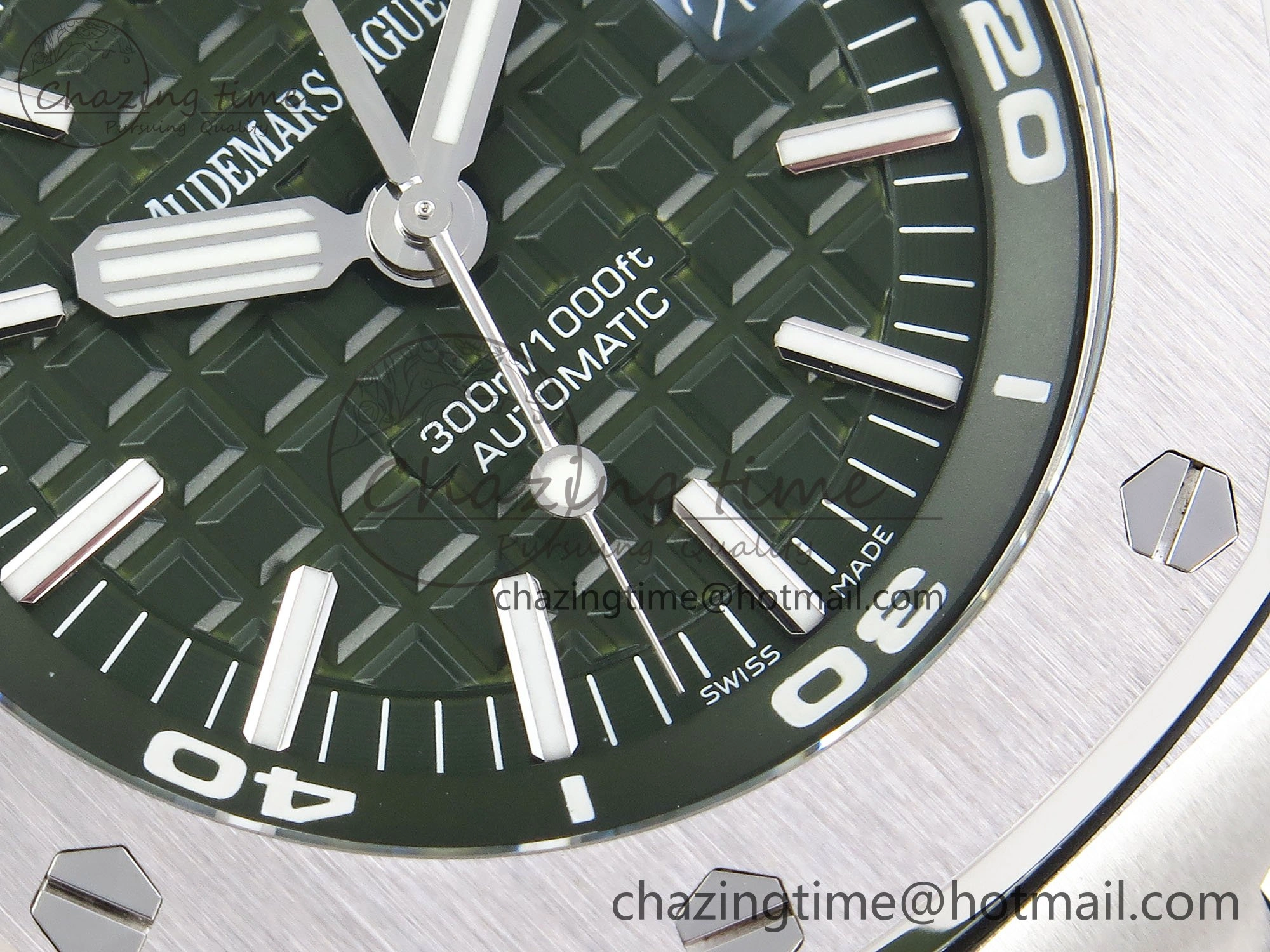 Royal Oak Offshore Diver 15710 IPF 1:1 Best Edition Green Dial on Green Rubber Strap SA3120 Super Clone