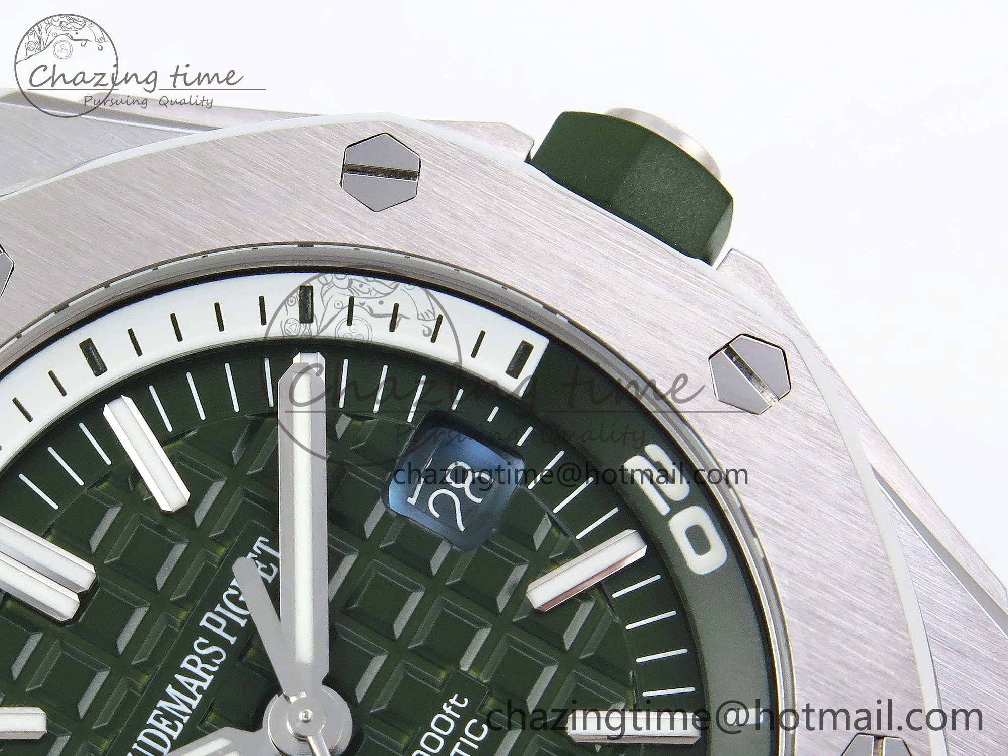 Royal Oak Offshore Diver 15710 IPF 1:1 Best Edition Green Dial on Green Rubber Strap SA3120 Super Clone