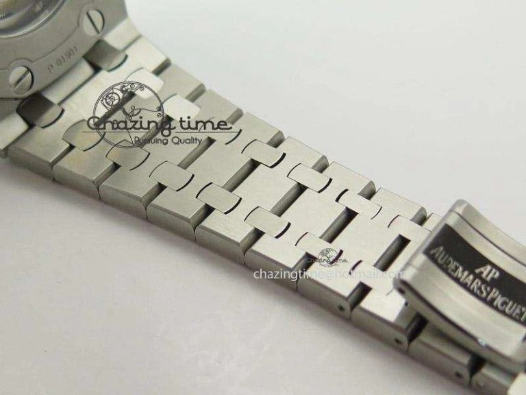 Royal Oak Offshore Diver 15710 Noob Best Edition On SS Bracelet A2824