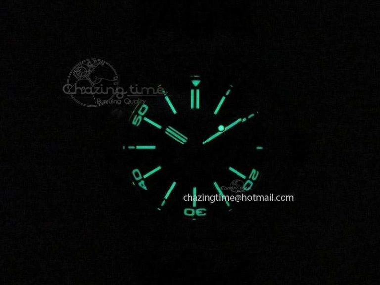 Royal Oak Offshore Diver 15710 Noob Best Edition on Rubber Strap A2824