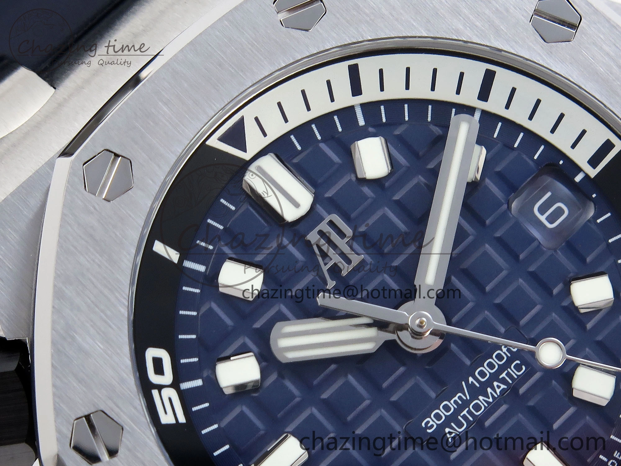 Royal Oak Offshore Diver 15720 APSF 1:1 Best Edition Blue Dial on Blue Rubber Strap SA4308