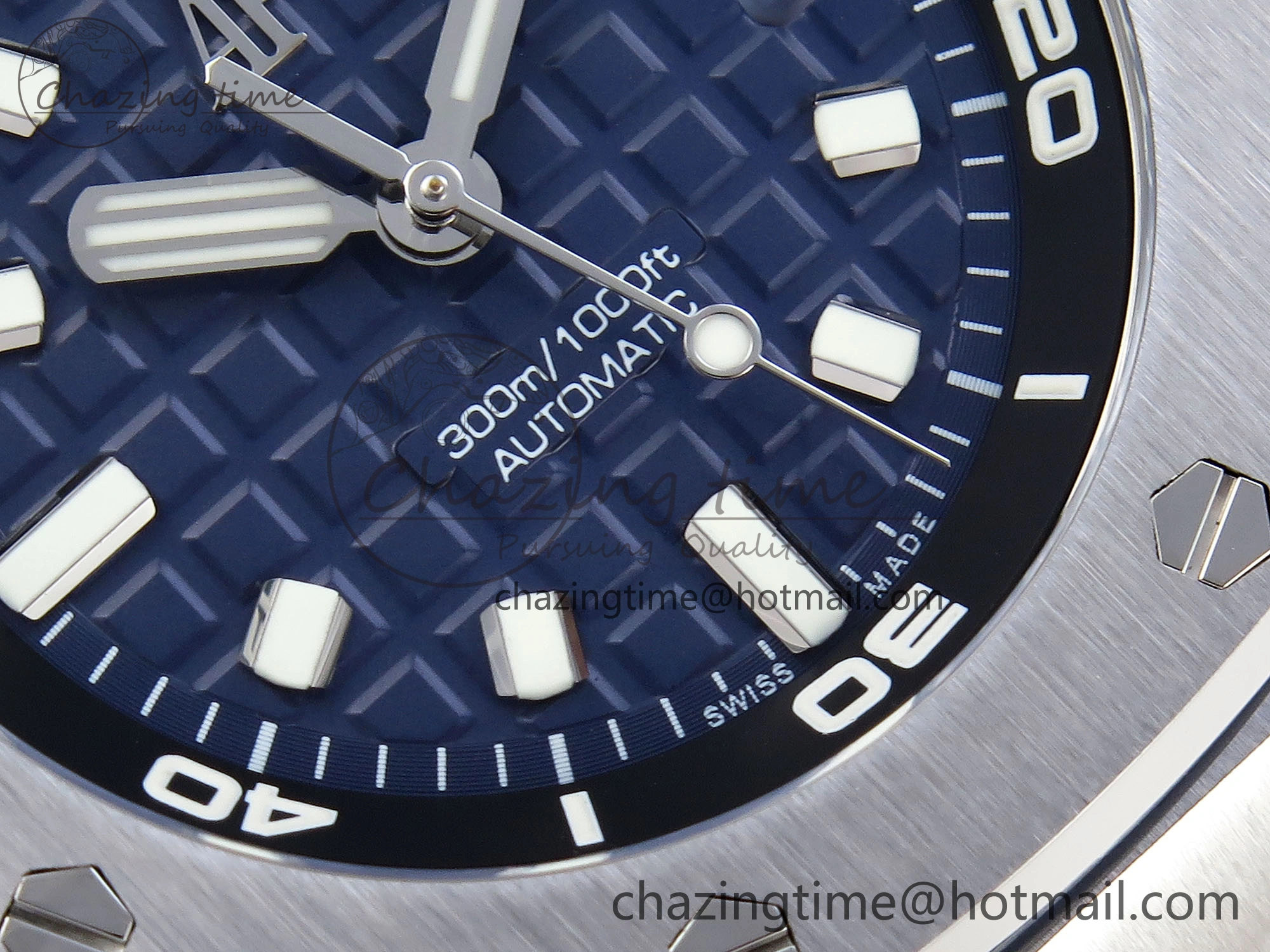 Royal Oak Offshore Diver 15720 APSF 1:1 Best Edition Blue Dial on Blue Rubber Strap SA4308
