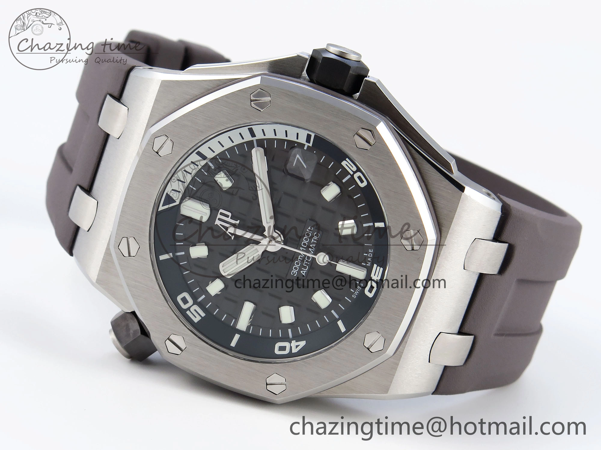 Royal Oak Offshore Diver 15720 APSF 1:1 Best Edition Gray Dial on Gray Rubber Strap SA4308