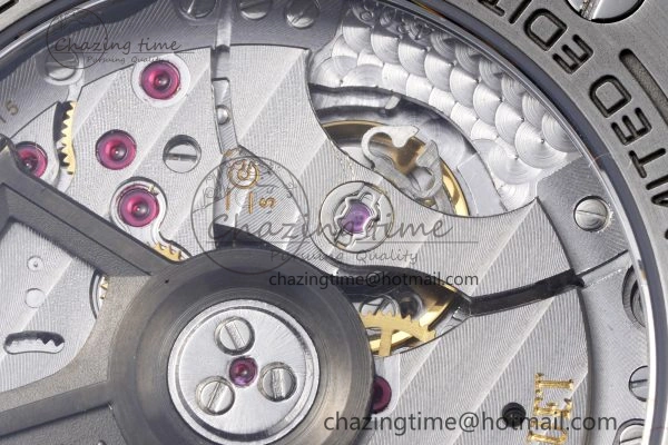 Royal Oak Offshore Diver 15720 Black Ceramic Bezel ZF 1:1 Best Edition Black Dial on Black Rubber Strap A4308