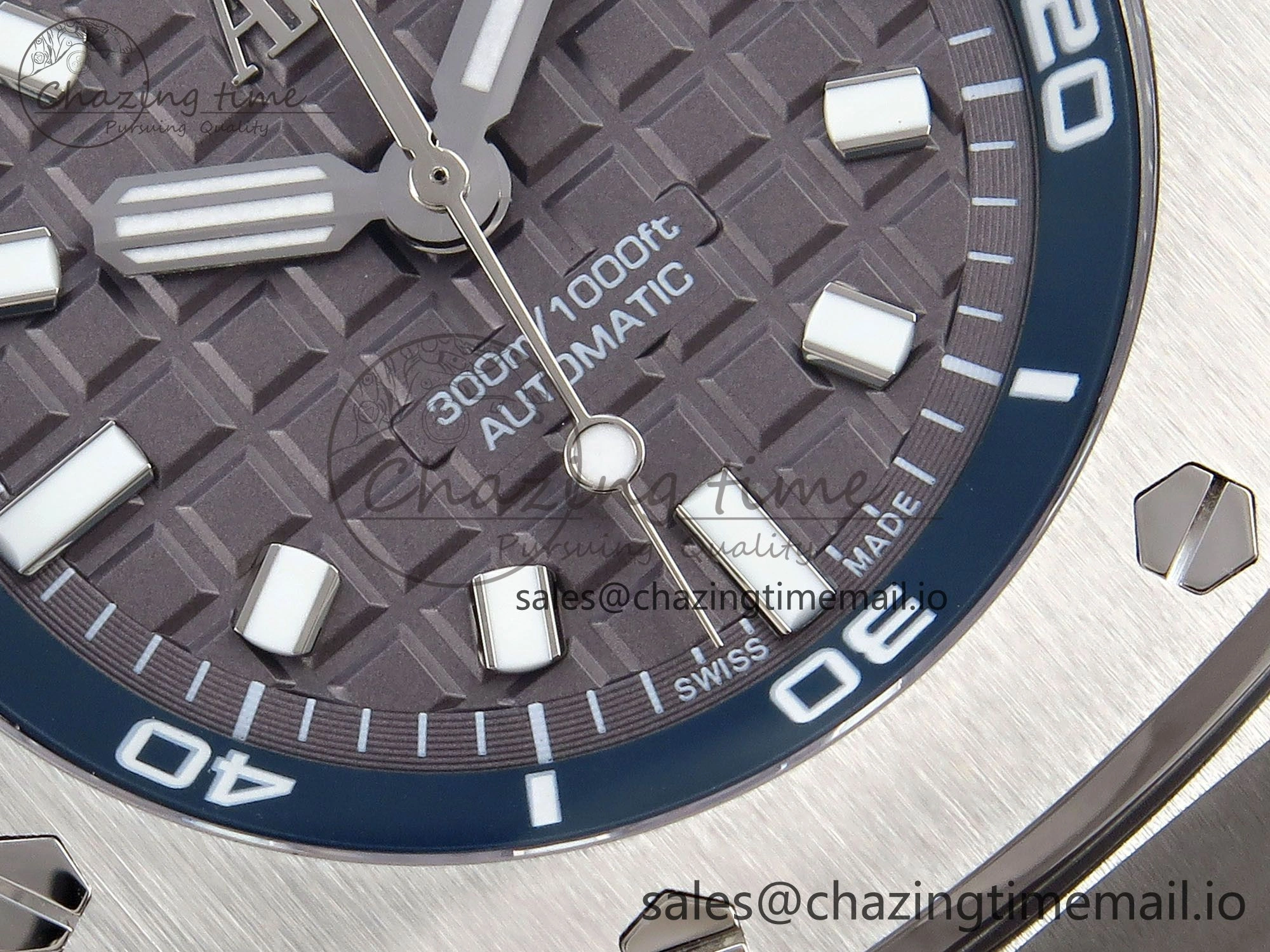 Royal Oak Offshore Diver 15720 IPF Best Edition Gray Dial on Gray Rubber Strap A4308 V2