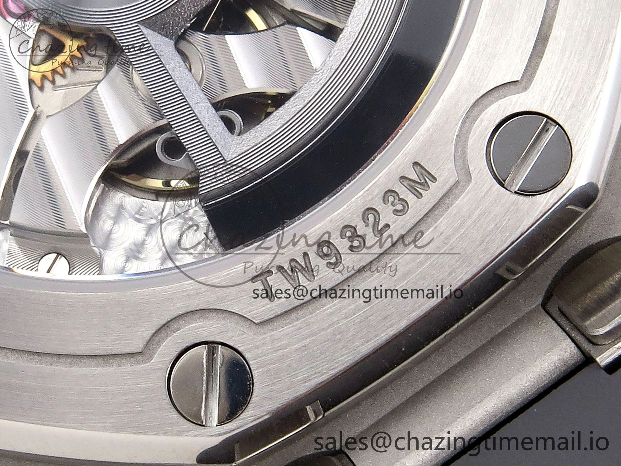 Royal Oak Offshore Diver 15720 IPF Best Edition Gray Dial on Gray Rubber Strap A4308 V2