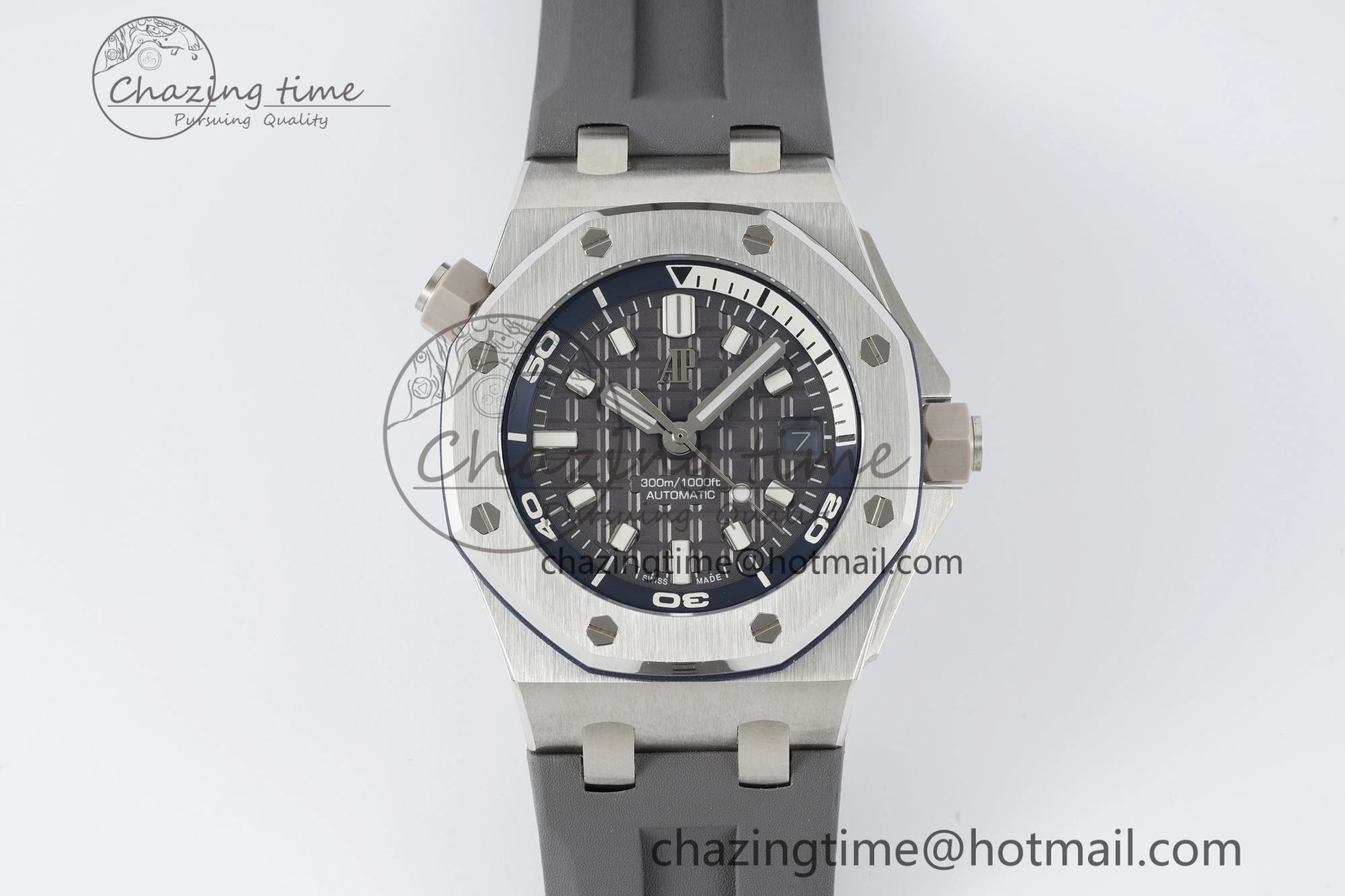 Royal Oak Offshore Diver 15720 IPF Best Edition Gray Dial on Gray Rubber Strap A4308